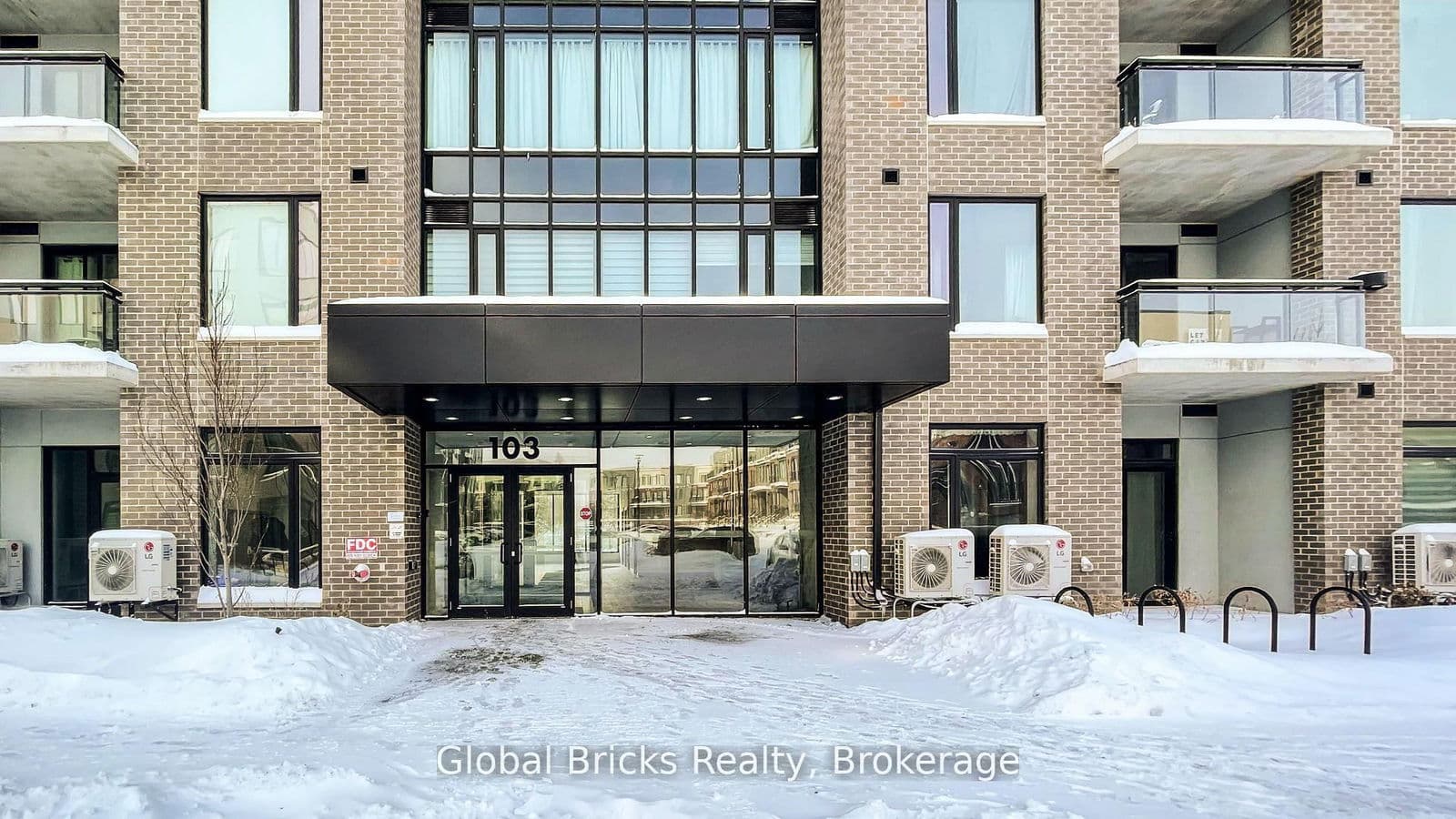 #313 - 103 Roger Street