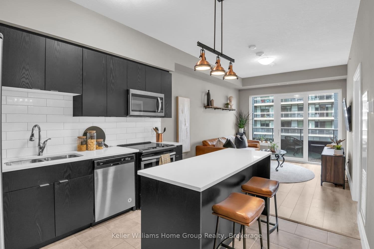 #515 - 73 Arthur Street S