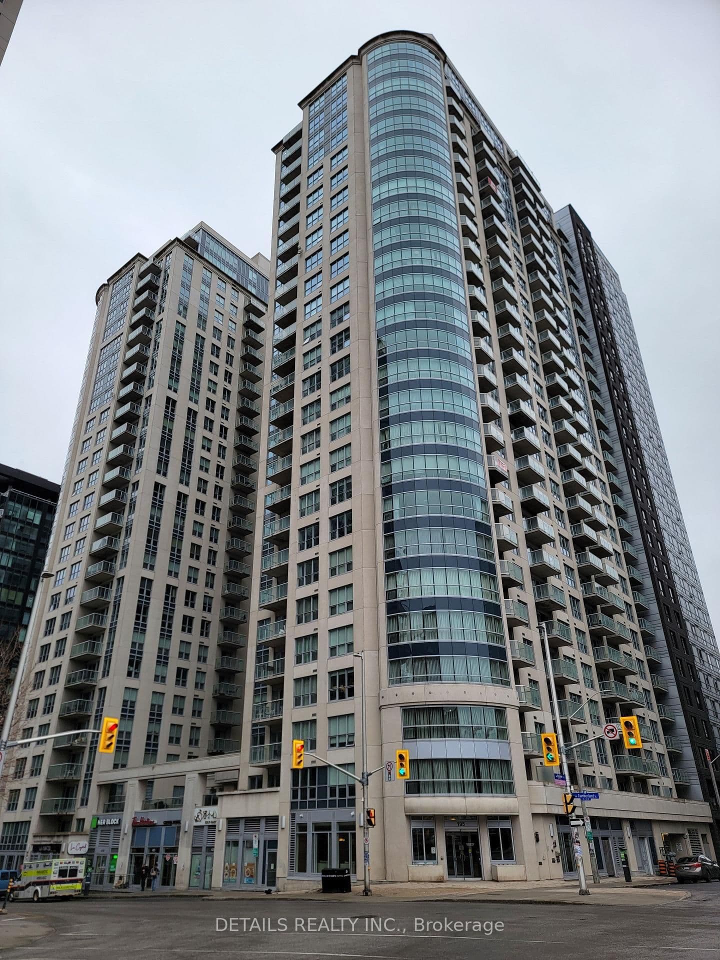 #2102 - 195 BESSERER Street