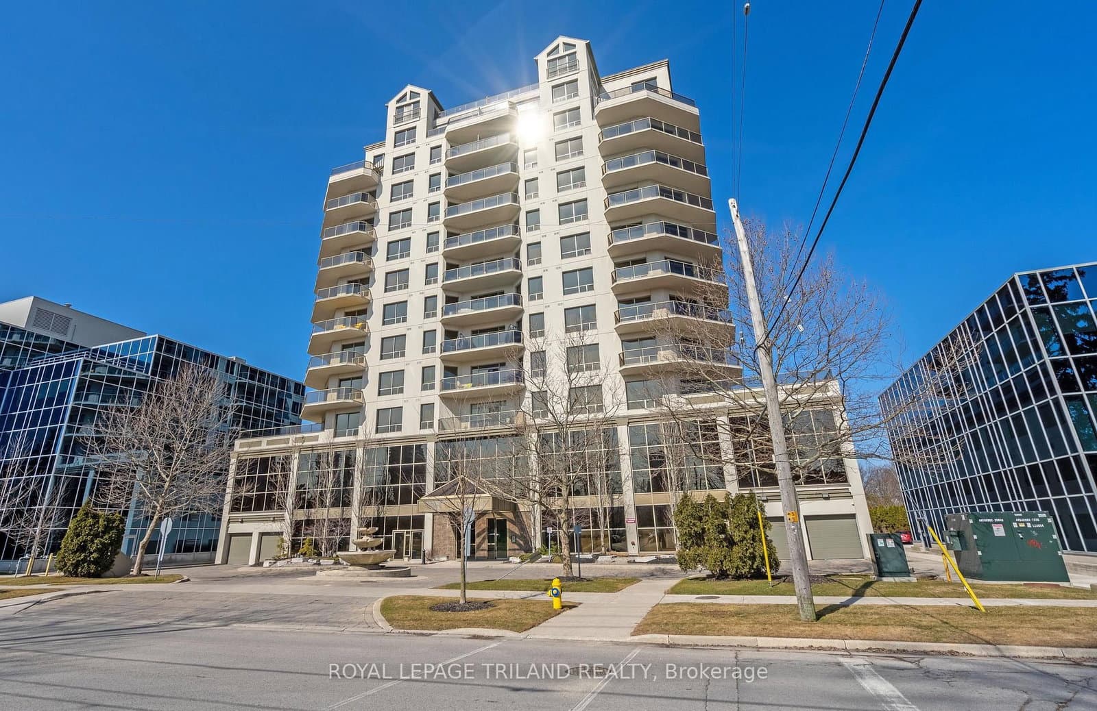 #1202 - 250 Pall Mall Street