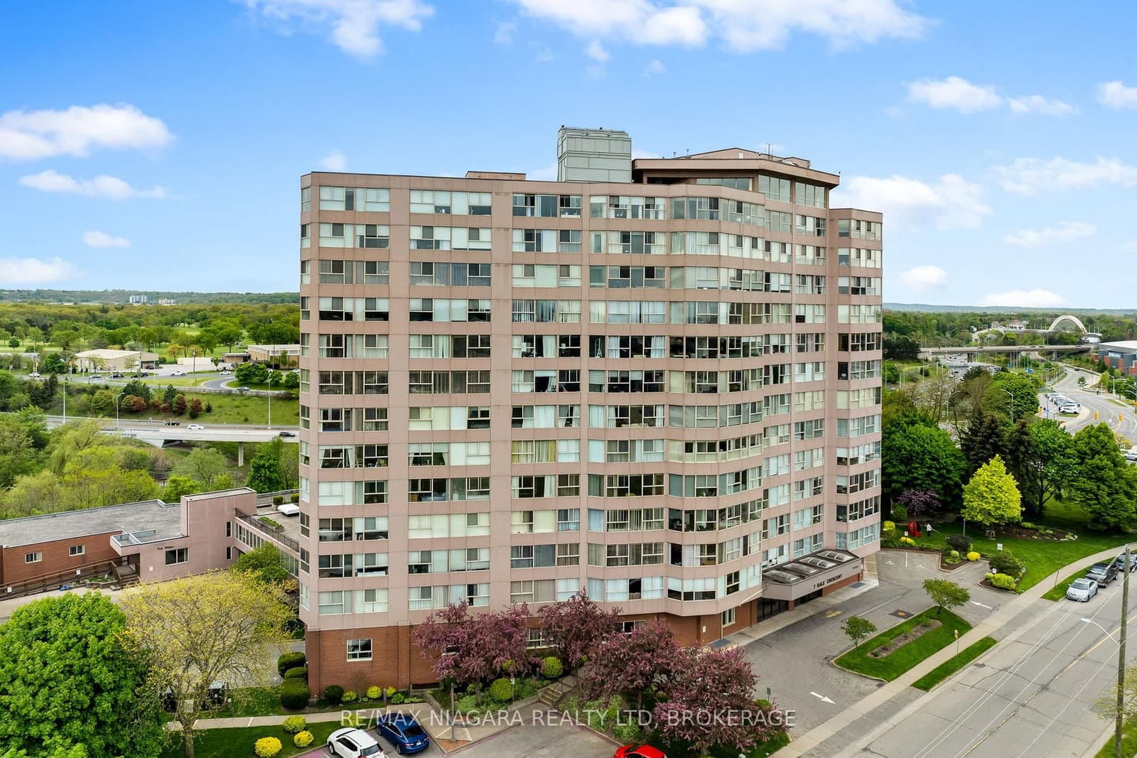 #B5 - 7 Gale Crescent