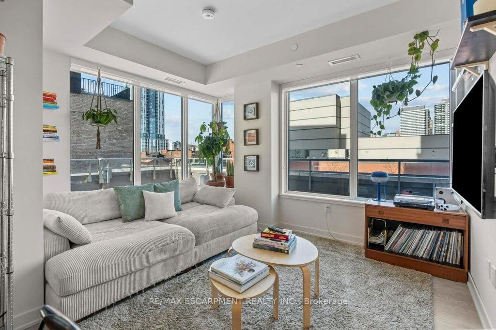 212 KING WILLIAM Street, Unit 415