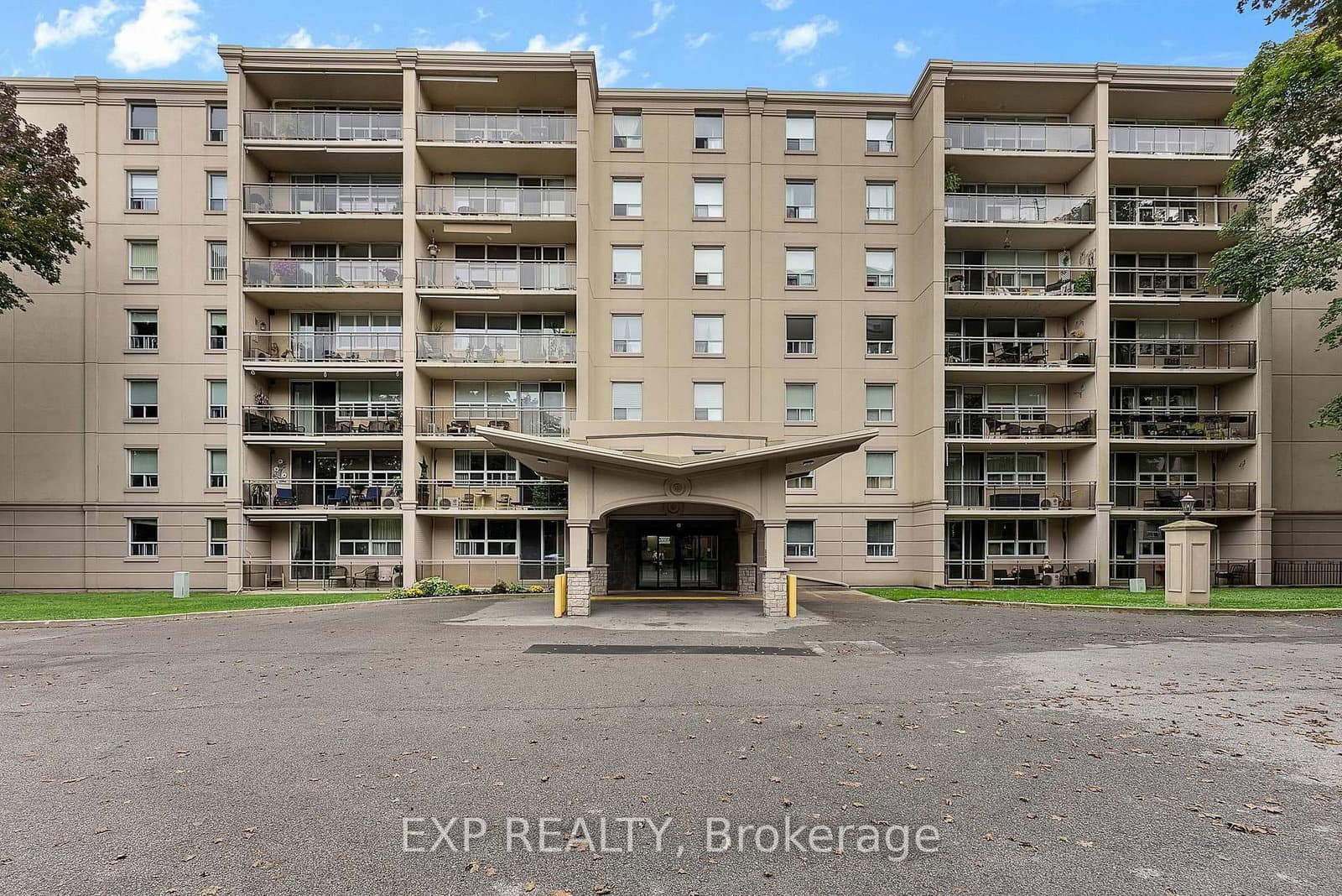 #407 - 6390 Huggins Street