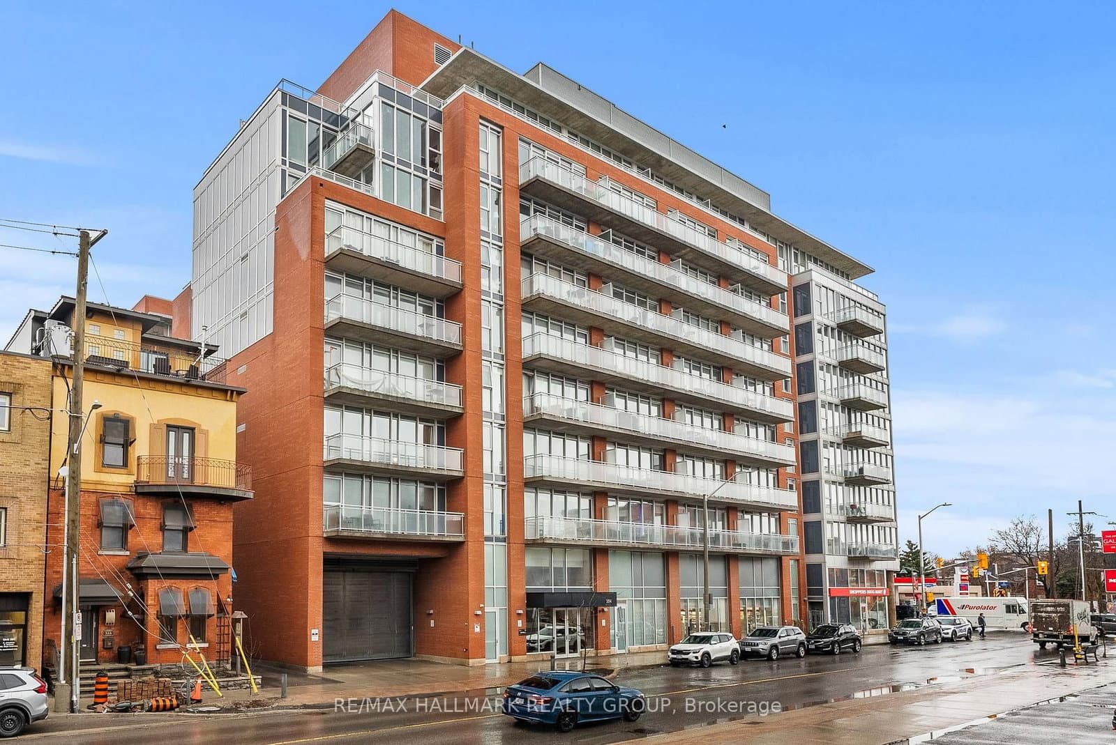 #332 - 354 Gladstone Avenue