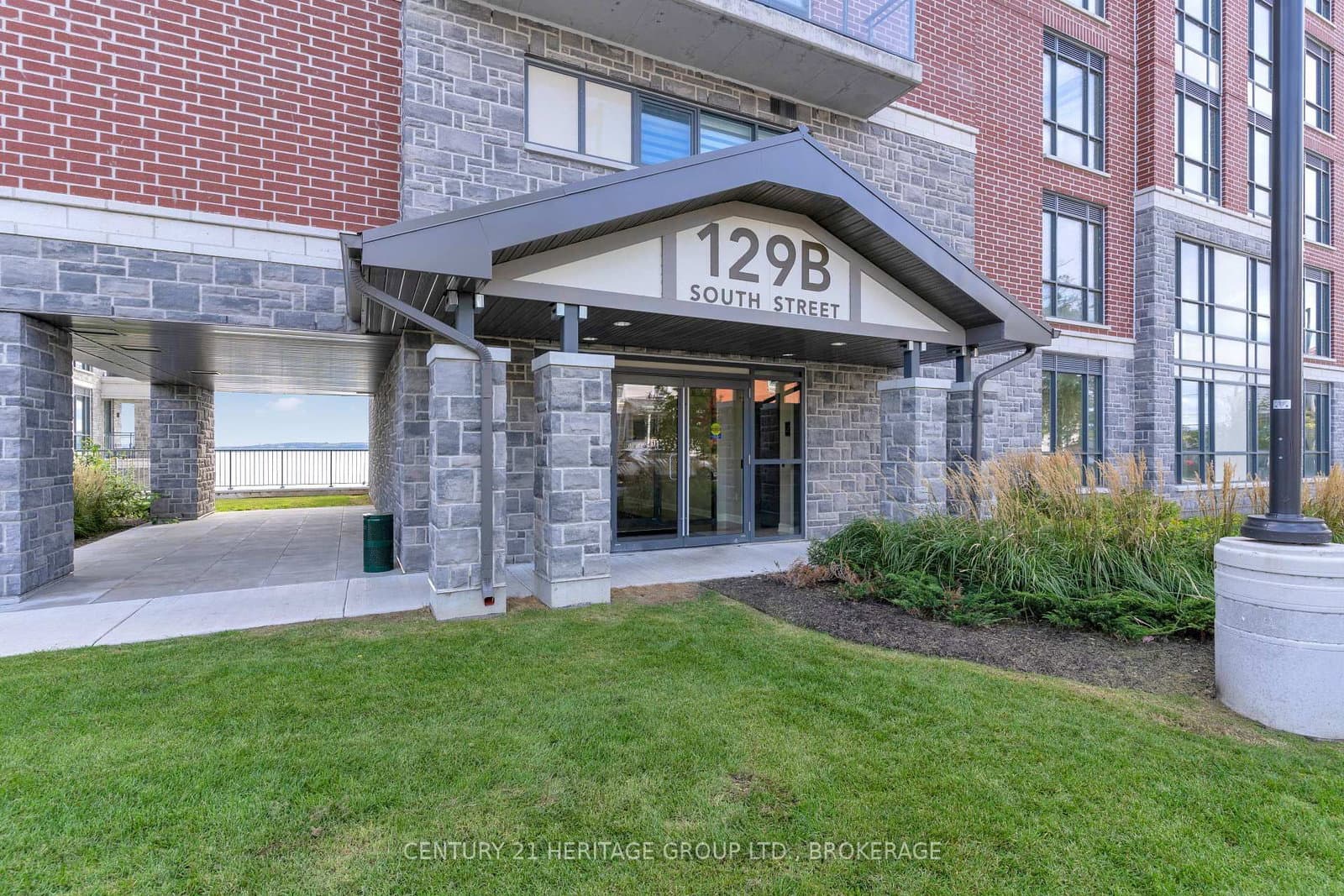 #217 - 129B South Street