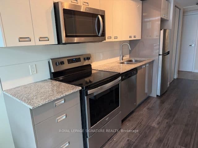 #616 - 257 Hemlock Street