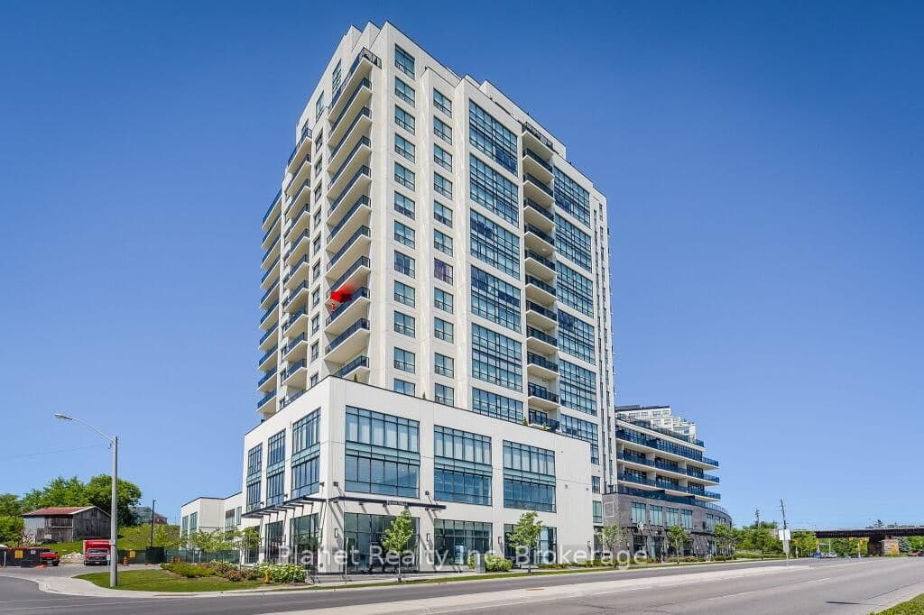 #409 - 150 WELLINGTON Street E