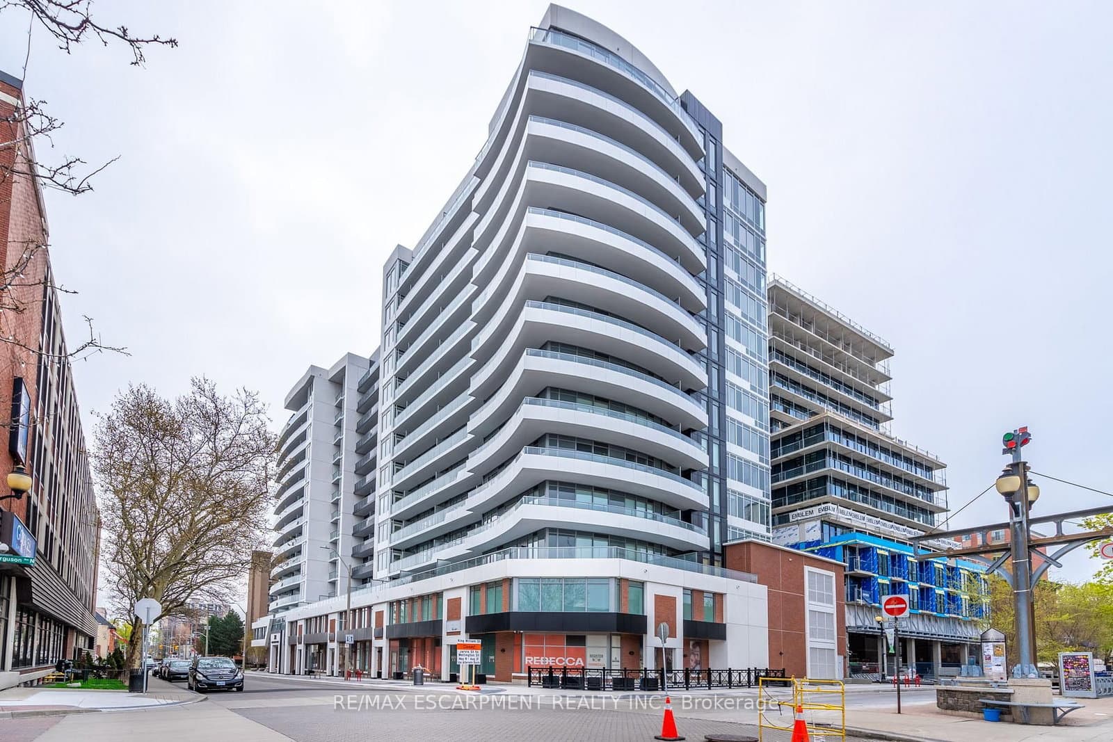 212 KING WILLIAM Street, Unit 816