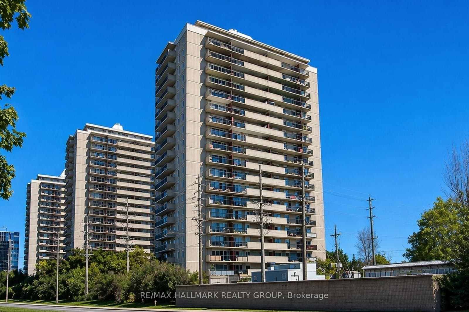 #1408 - 158C McArthur Avenue