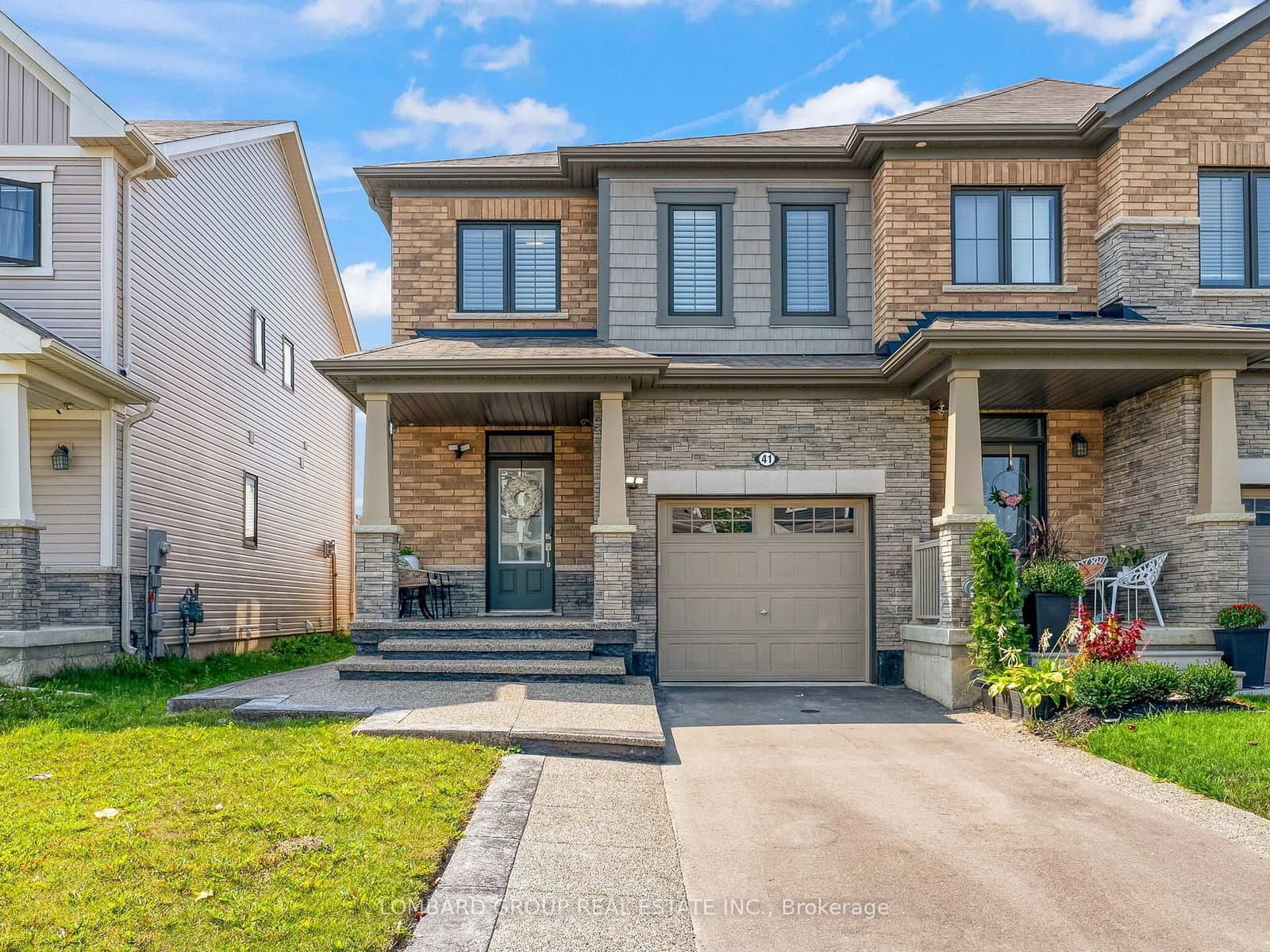 41 OAKTREE Drive